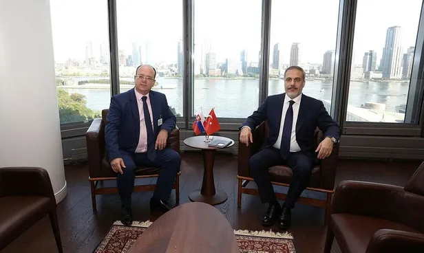 Dışişleri Bakanı Hakan Fidan'dan yoğun diplomasi trafiği: Birçok ülkeden mevkidaşıyla bir araya geldi-15