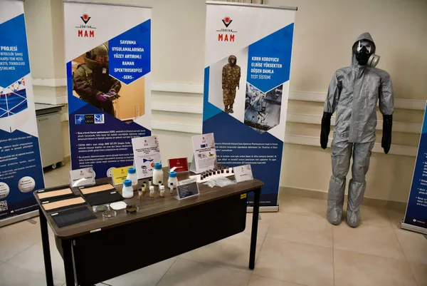 Sağlıkta devrim yaratacak: TÜBİTAK Aşı ve İlaç Geliştirme Kampüsü açıldı-11