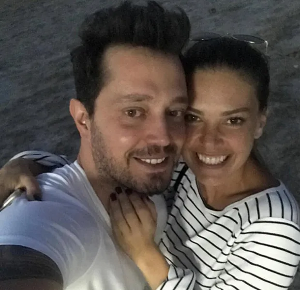 Aslı Enver eski sevgilisi Murat Boz'u stalklarken hiç yapmaması gerekeni yaptı ortalık karıştı! Aslı Enver-Murat Boz cephesinde neler oluyor?-2