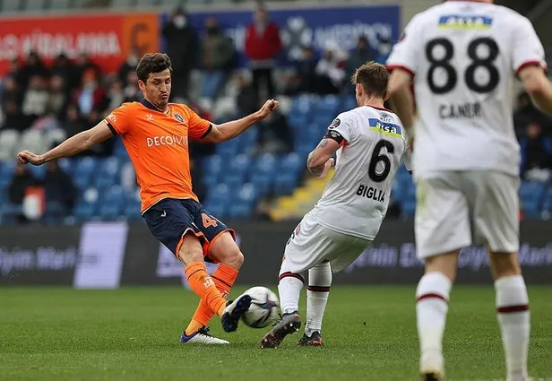 Başakşehir, Fatih Karagümrük'e 2-1 mağlup oldu-1
