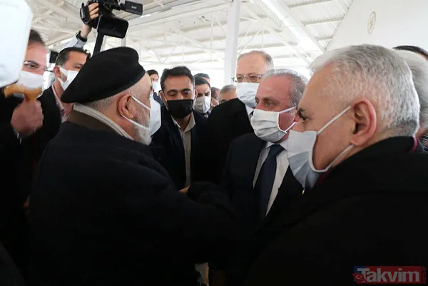 Adalet Bakanı Abdulhamit Gül'ün annesi aile mezarlığına defnedildi - 7