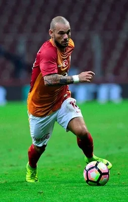 Bir yere gitmeye niyeti yok