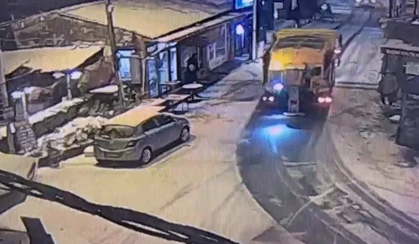 tbmm-baskani-sentoptan-imamoglunun-iddialari-sonrasi-mobese-aciklamasi-olayin-sicagi-sicagina-yasananlar-bir-k-1643446684701.jpg TBMM Başkanı Şentop’tan İmamoğlu'na tepki: Yaşananlar bir köpük tartışması-3