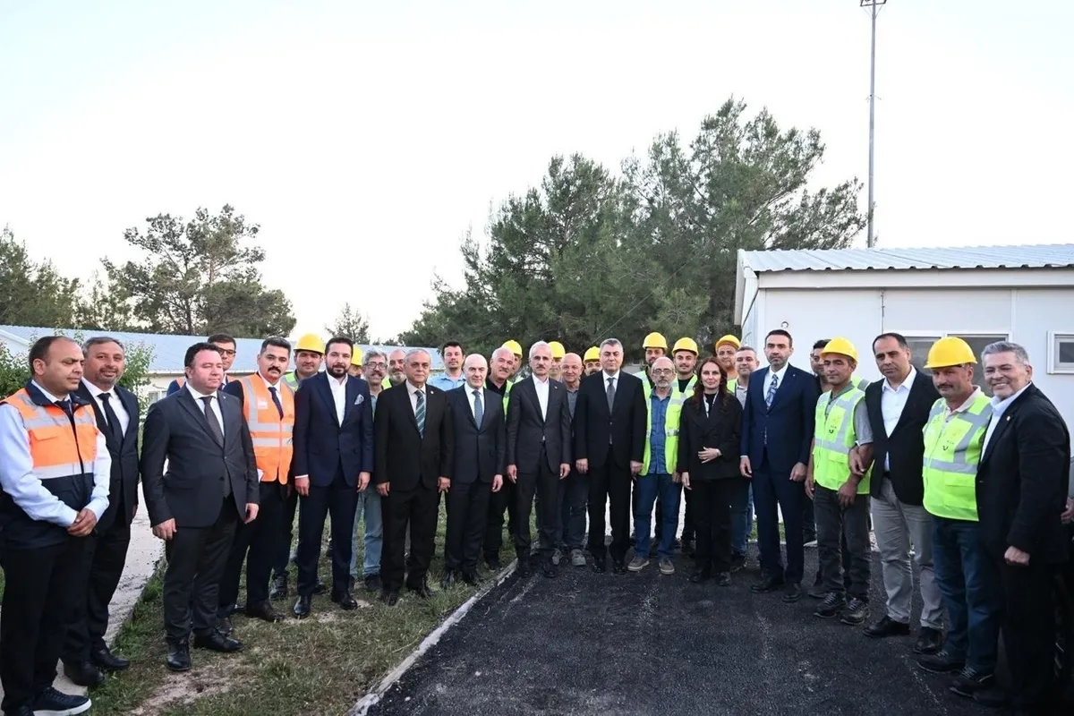 silifke-mut-sertavul-yolu-yilda-1-milyar-58-milyon-lira-tasarruf-saglayacacak-1777710322528.jpeg Silifke-Mut-Sertavul Yolu yılda 1 milyar 58 milyon lira tasarruf sağlayacacak-1