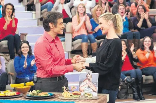 unlu-oyuncu-cameron-diaz-mehmet-ozun-tavsiyeleriyle-47-yasinda-anne-oldu-iste-dogurganligi-artiran-besinler-1578268946775.jpeg Ünlü oyuncu Cameron Diaz, Mehmet Öz’ün tavsiyeleriyle 47 yaşında anne oldu! İşte doğurganlığı artıran besinler-1