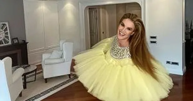 Ünlü model Tülin Şahin evini podyuma çevirdi