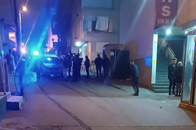 İstanbul Küçükçekmece'de dehşet anları! Uzun namlulu silahlarla taradılar: 3 yaralı