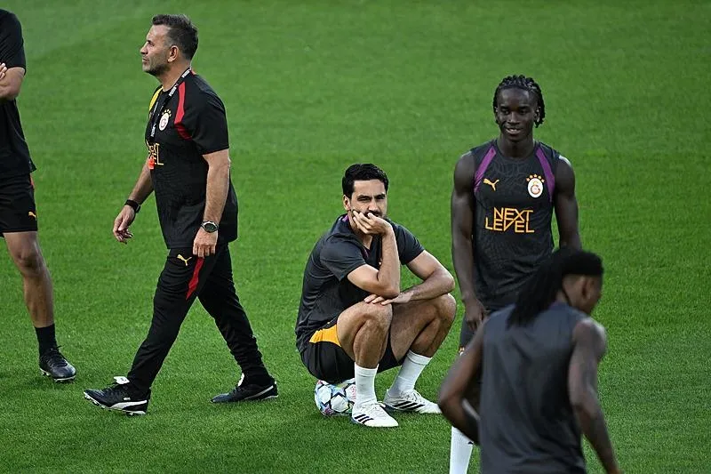 İlkay Gündoğan ile yolların ayrılması planlanıyor.