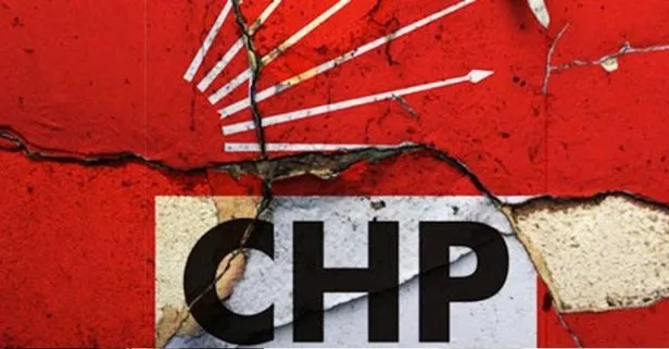 CHP Karşıyaka İlçe Teşkilatında deprem!  6 başkan yardımcısı istifa etti