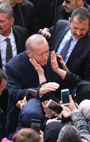 Başkan Erdoğan'a Üsküdar'da sevgi seli