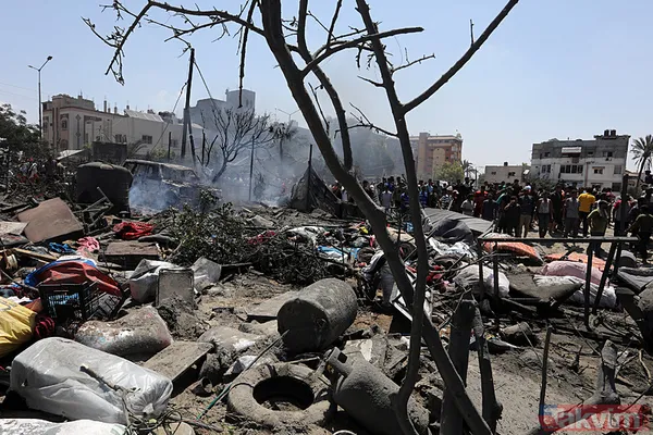 Soykırımcı İsrail alçak saldırısı sonrası El Mevasi'deki yıkım böyle görüntülendi! İşte kare kare vahşet - 11