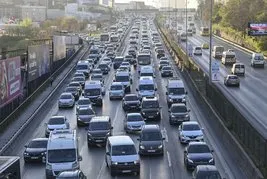 İstanbul’da bayram tatili sonrası trafik çilesi | Metroda arıza | YOL DURUMU