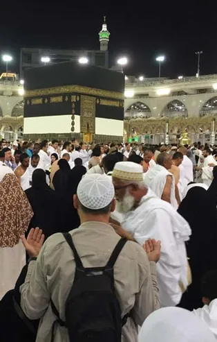 Hacı adayları Arafat yolunda