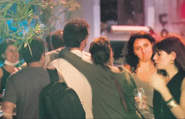 Demet Evgar, sevgilisi Levent Babataş ile eğlence turuna çıktı-1