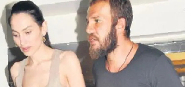 Derin yırtmaçlı Günay