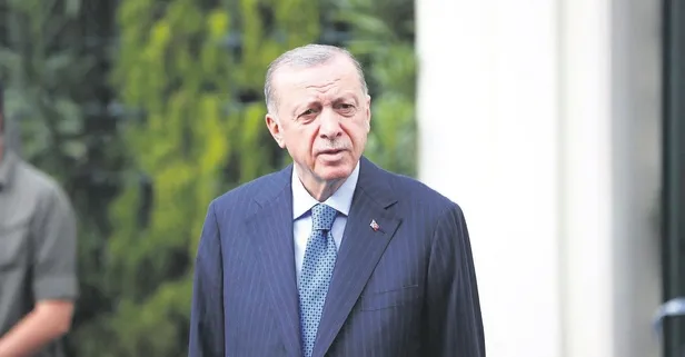 Cuma namazı çıkışı açıklamalar yapan Başkan Erdoğan, Kılıçdaroğlu'nun ısrarlar kendisine destek istemesini eleştirdi