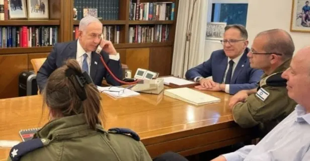 Beyrut'a saldırı sonrası Binyamin Netanyahu'nun ofisinden ilk görüntü! Kırmızı kablolu telefon detayına dikkat! Bakanlarına konuşma yasağı getirdi