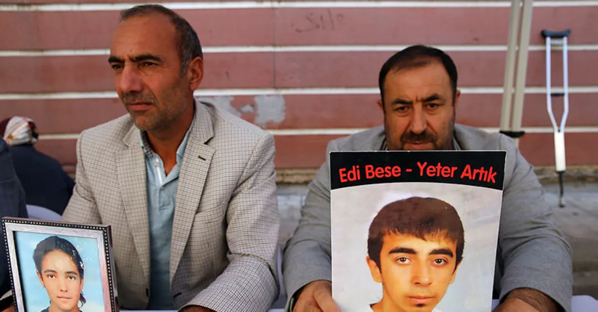HDP önündeki ailelerin eylemi sürüyor! Acılı baba feryat etti: Fırsat buldun mu kaç gel kızım