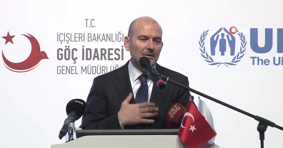 İzmir'deki skandal yazı ile ilgili Bakan Soylu'dan çok sert tepki