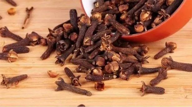 karanfil-cayinin-faydalari-nelerdir-nasil-yapilir-karanfil-cayi-ne-ise-yarar-1655410309665.jpeg
