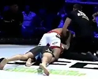 Ermeni dövüşçü, Türk dövüşçüyü öldürmeye çalıştı!