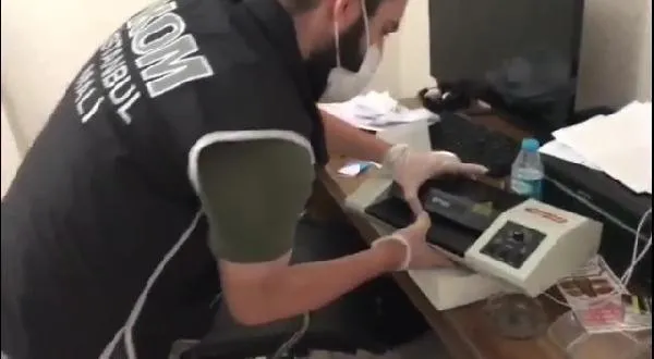 Banka hesaplarını dublör kullanarak 1 milyon 500 bin lira boşaltan şebekeye operasyon!-4