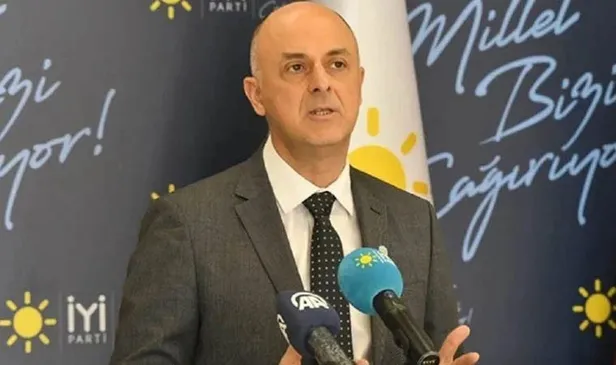 gizli-protokol-acik-savas-iyi-partiden-kilicdarogluna-dansoz-gondermesi-basrolde-meral-aksenerin-sag-kolu-umit-1690365720247.jpeg Gizli protokol krizi büyüyor! Ahmet Davutoğlu Kılıçdaroğlu ile konuşmasını anlattı: Önce 'yok' dedi sonra aradı 'baktım, varmış' dedi-7