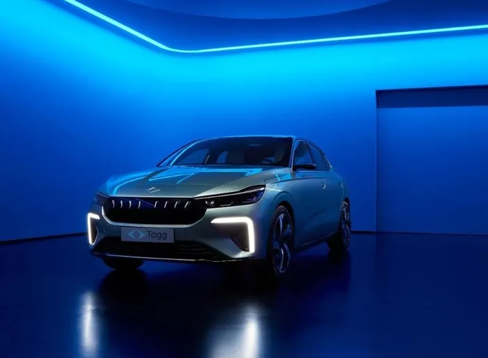 turkiyenin-yerli-ve-milli-otomobili-toggun-yeni-modeli-gorucuye-cikti-iste-ilk-goruntuler-1704831011577.jpeg İşte T10F'den ilk görüntüler | Türkiye'nin yerli ve milli otomobili Togg dünya sahnesinde! Yeni modelin özellikleri neler? Ne zaman yollarda olacak?-5