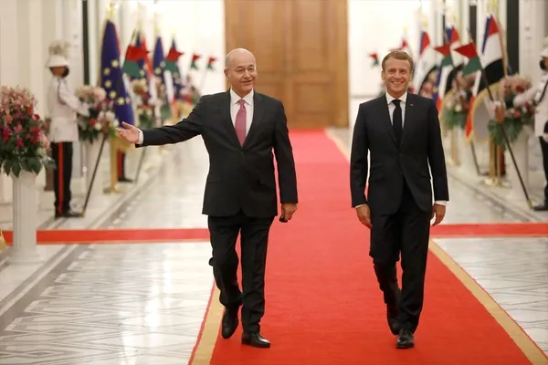 fransa-cumhurbaskani-emmanuelmacron-iraka-geldi-1630135444219.jpg
