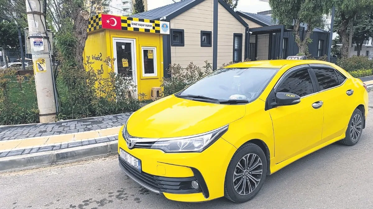 Zeytinburnu’nda husumetli dehşet! Taksici Erhan Çiftçi evinin yanında bıçaklandı!