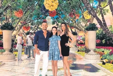 Zuhal Topal ve eşi Korhan Saygıner evlilik yıl dönümlerini Las Vegas’ta kutladı!