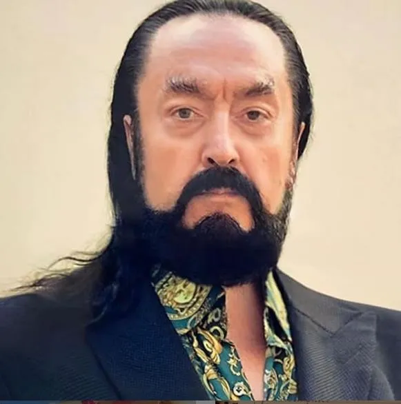 Adnan Oktar'ın cezaevi fotoğrafı şaşırttı: Yeni imaj mı fotoşop mu?-5