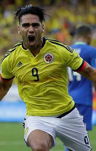 Müjdeyi L’Equipe verdi! Falcao koptu geliyor...