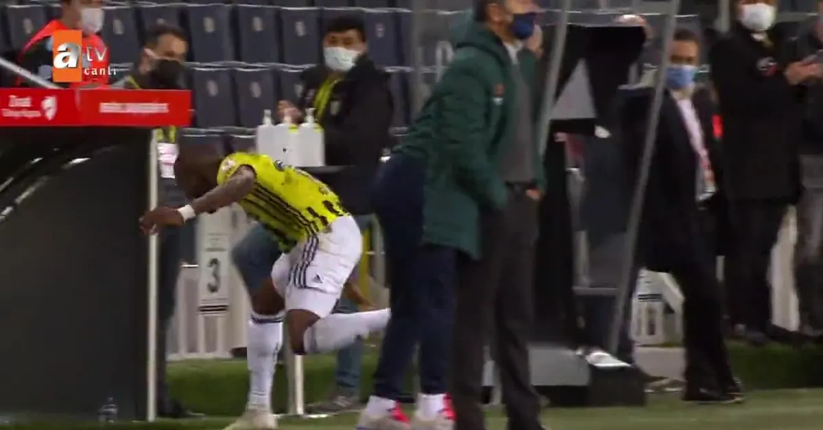 Valencia, Fenerbahçe - Başakşehir maçında zor anlar yaşadı!