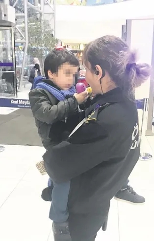 AVM’de çocuğunu terk eden anne: Ben de çocuk esirgeme yurdunda büyüdüm