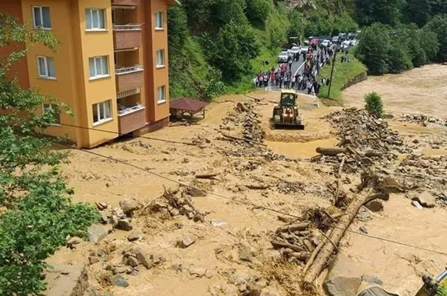 Son dakika: AFAD'dan Rize ve Artvin çevrelerine ani sel ve su baskını uyarısı
