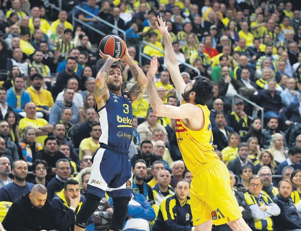 FENER ADIM ADIM PLAY-OFF’A