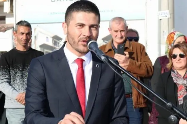 Bacaklarından vurulan manav İsmail Kılınç: ‘Beni CHP’li Foça belediye Başkanı Fatih Gürbüz vurdurdu’