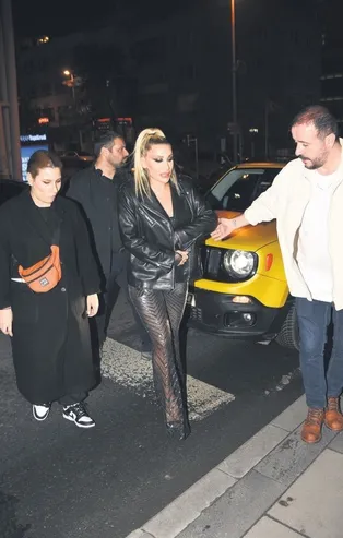 Kahkaha makinesi! İrem Derici yine formunda...