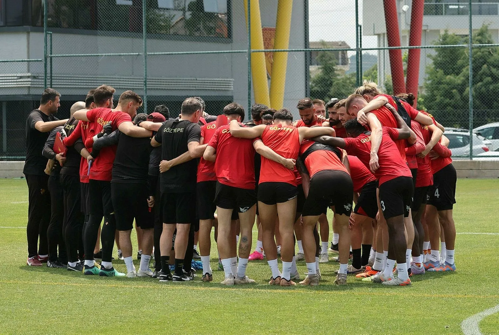 Göz-Göz’ün Süper Lig hayali seneye kaldı