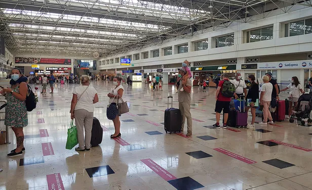 Antalya'ya gelen turist sayısı 1.5 milyonu geçti-1