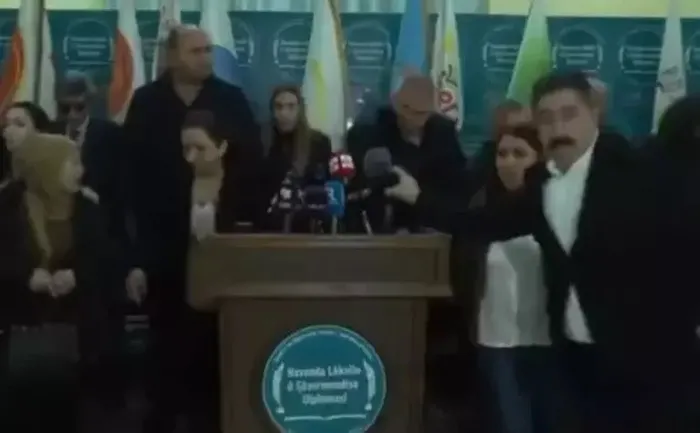 Türk SİHA’larının terör yandaşlarını paniklettiği anlar! Bombardıman sesini duyunca korkudan kaçacak delik aradılar