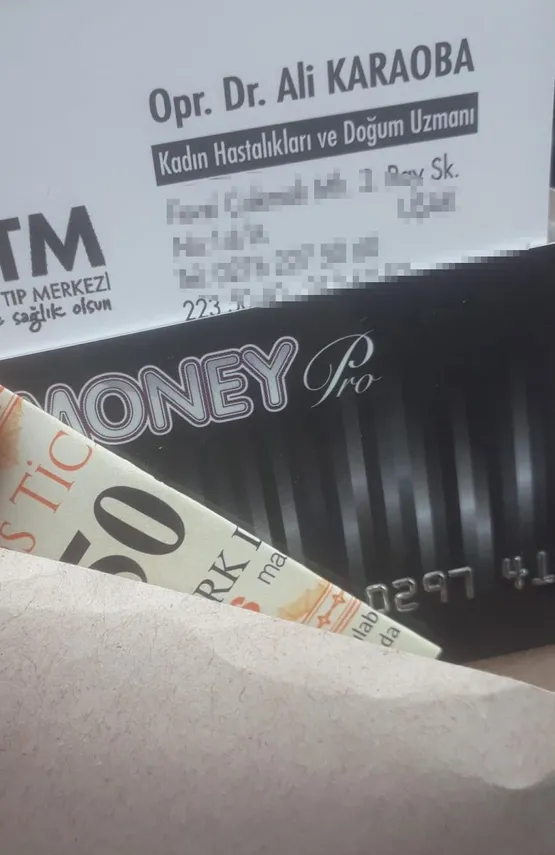 chpde-skandal-bitmiyor-usak-il-baskani-ali-karaoba-yardim-degil-kliniginin-reklamini-yapti-1589069417688.jpg CHP’de skandal bitmiyor! Uşak İl Başkanı Ali Karaoba yardım değil kliniğinin reklamını yaptı-2