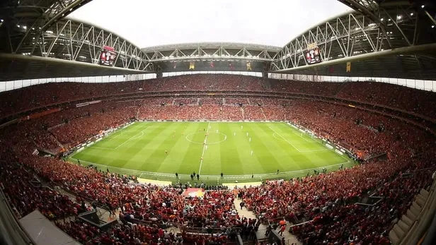 galatasaray-trabzonspor-canli-izle-19-agustos-2023-gs-ts-derbi-maci-sifresiz-donmadan-hd-4k-canli-izle-1692467333408.jpeg Galatasaray Trabzonspor maç sonucu 2-0 (ÖZET)-5