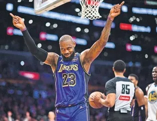 Lebron tarihe geçti