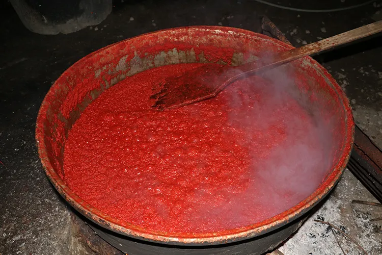 her-gun-3-4-kasik-kullaniyoruz-ic-organlari-zehirliyor-1711113995315.jpg Her gün yemeklere 3-4 kaşık atıyorduk! Meğer iç organları zehirliyormuş-5