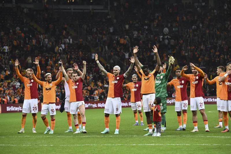 GALATASARAY HABERLERİ | Okan Buruk'un 11'i belirledi! Bayern maçında o isim sahada - 5