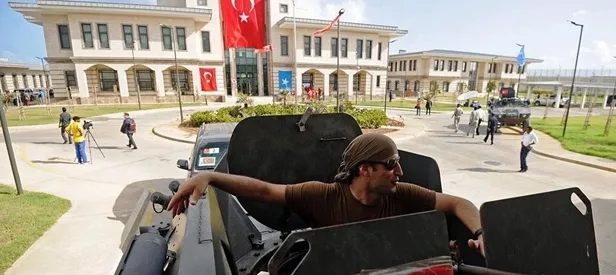 Somali'deki askeri üsse ilk sevkiyat ulaştı