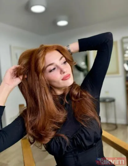 Hande Erçel ve Hakan Sabancı dudak dudağa yakalandı "Hem öpüp hem de kaydını mı alıyor o" Hande o anları kayıt altına alınca... - 13