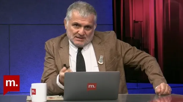 fondas-rusen-cakir-fena-yakalandi-hem-itiraf-hem-ikiyuzluluk-chpden-para-aldik-1690448541244.jpg Fondaş medyasının önde gelen ismi Ruşen Çakır'dan CHP itirafı: Para aldık - 2